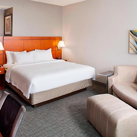 Courtyard By Marriott San Antonio Seaworld/Westover Hills Exterior photo