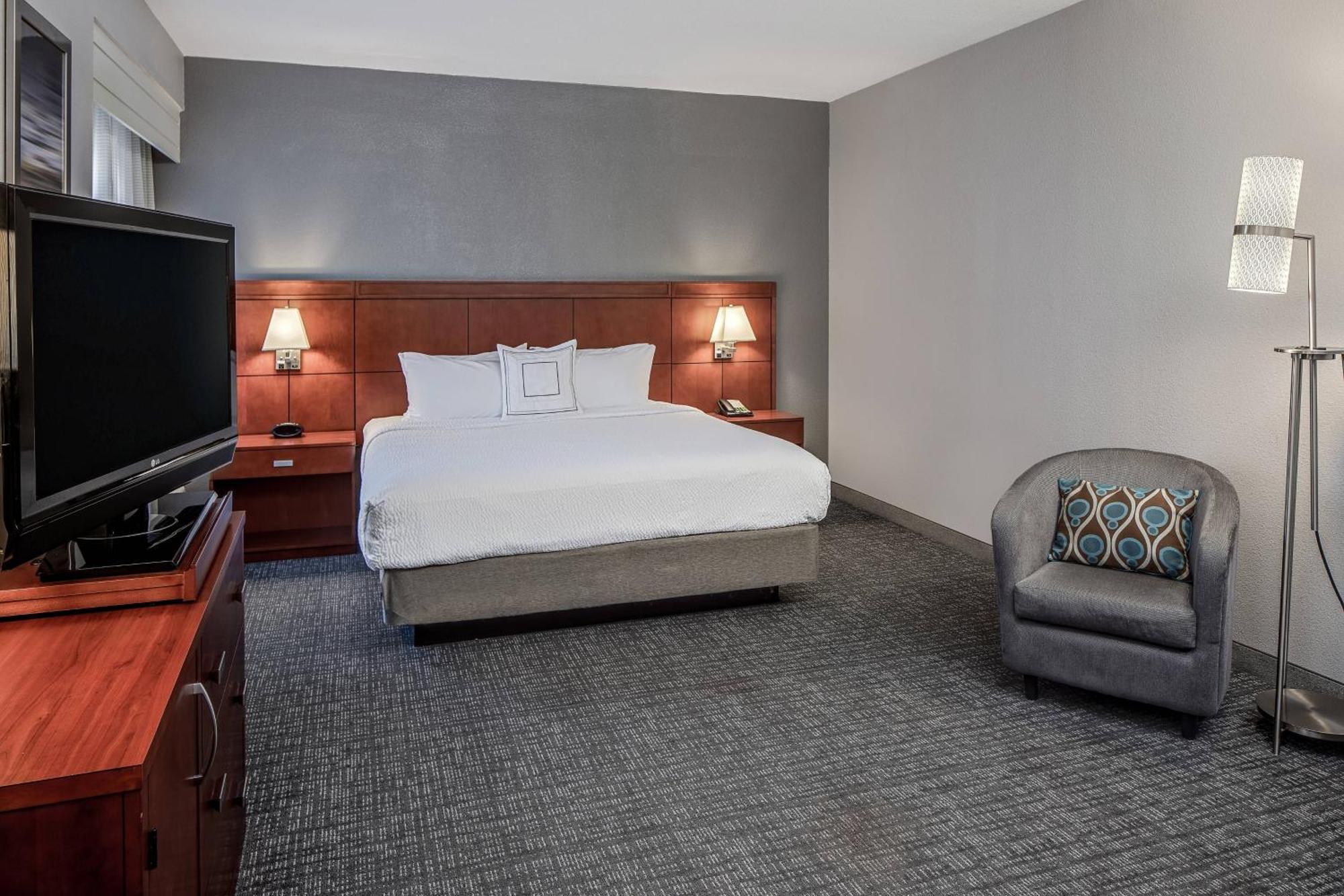 Courtyard By Marriott San Antonio Seaworld/Westover Hills Exterior photo