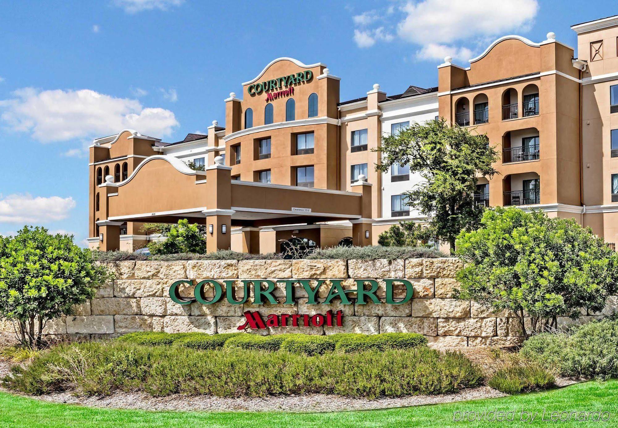 Courtyard By Marriott San Antonio Seaworld/Westover Hills Exterior photo